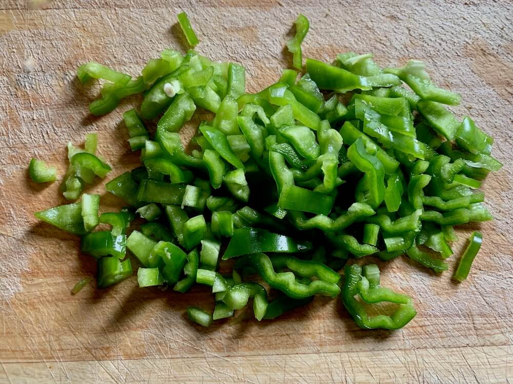 Chopped green pepper