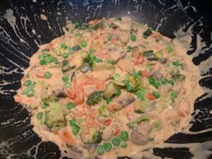 Vegan, gluten free carbonara sauce in a pan