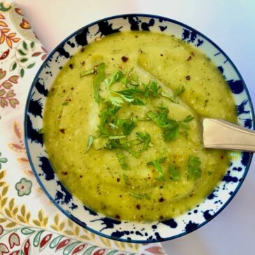 Bowl of zucchini soup or crema de calabacín