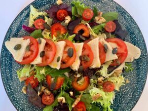 Vegan mozzarella salad
