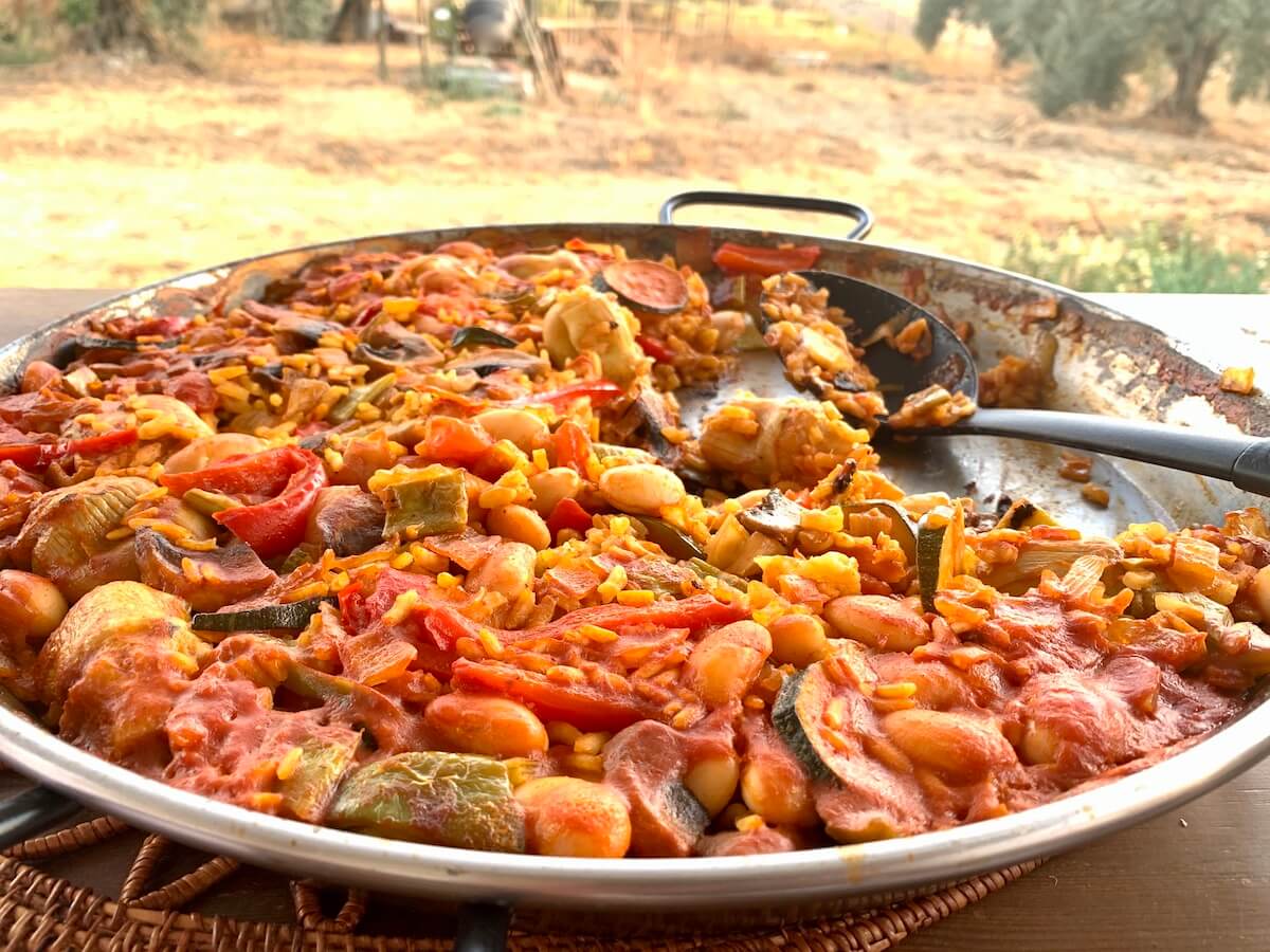 How to Make Spanish Paella - Vegan Style