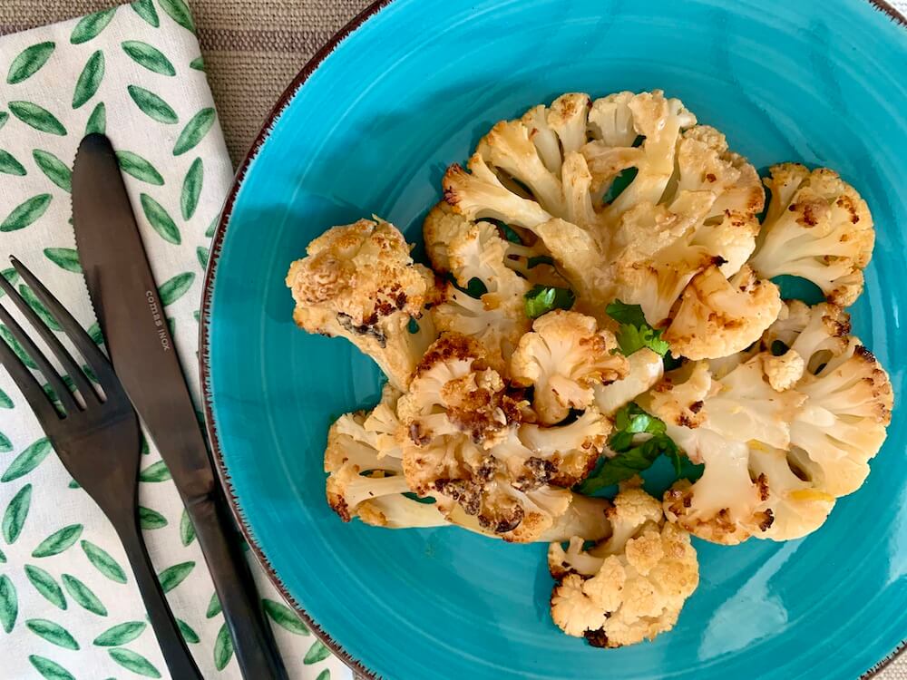 Roasted cauliflower in lemon and tahini