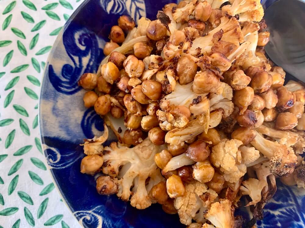 Can you use water instead of oil to fry? Cauliflower and chickpeas in lemon and tahini
