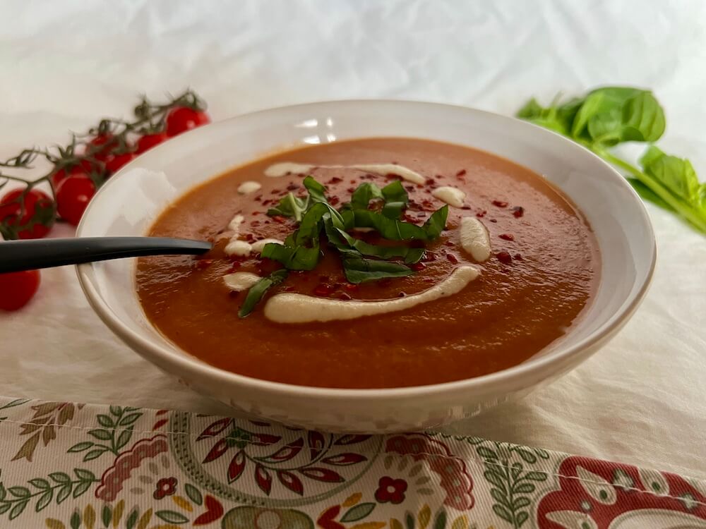 Oil free vegan roasted tomato soup