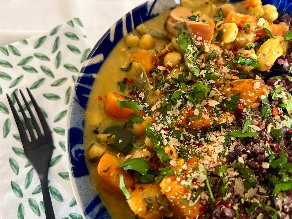Easy sweet potato with chickpeas in a coconut sauce
