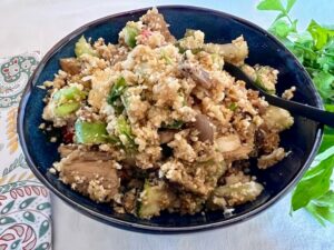 Cauliflower rice with vegetables