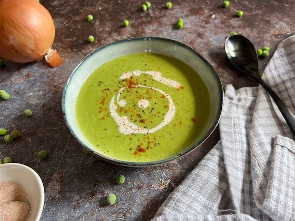 Easy tasty vegan pea soup
