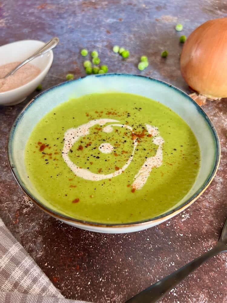 Vegan green pea soup