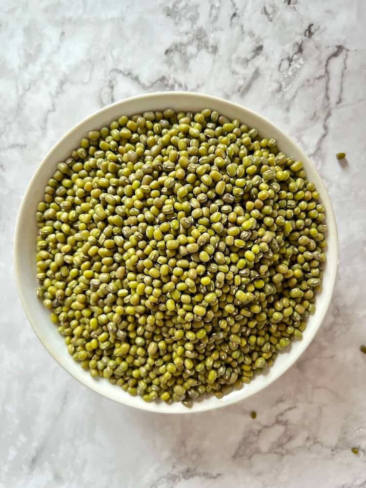 Bowl of raw mung beans