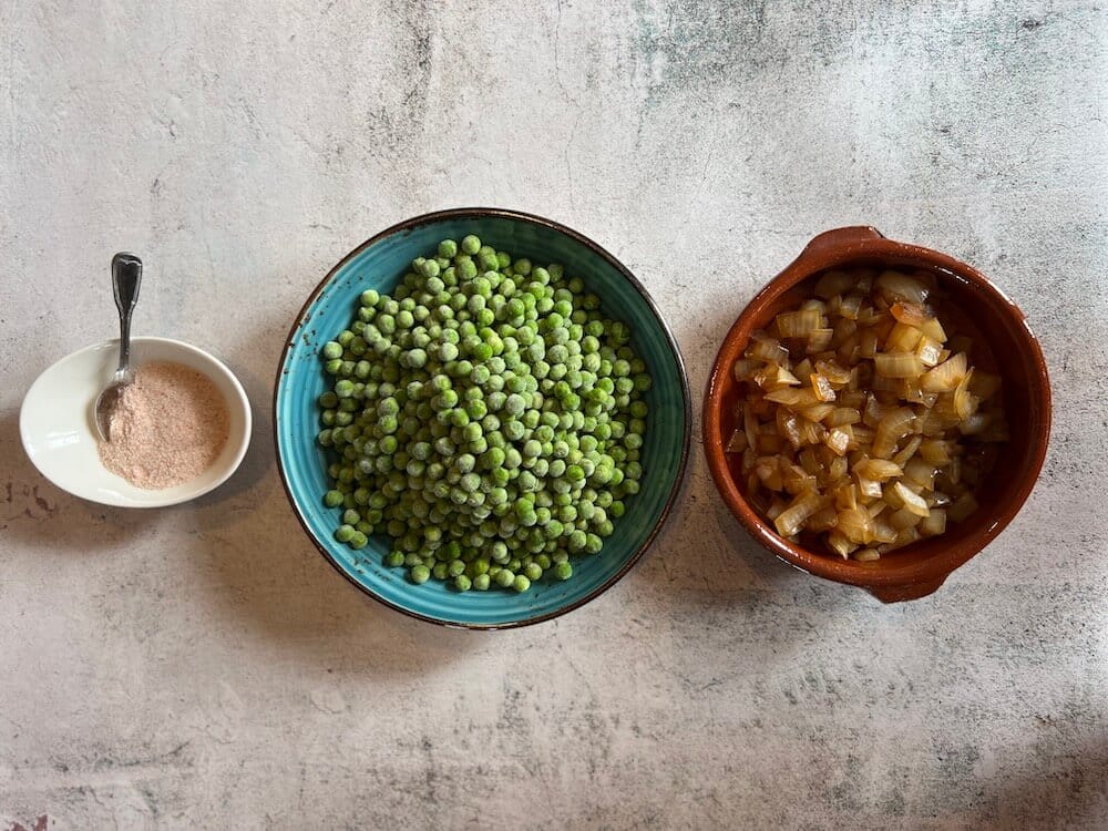 Ingredients for vegan pea soup